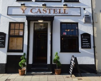 The Castle - Y Castell Pwllheli